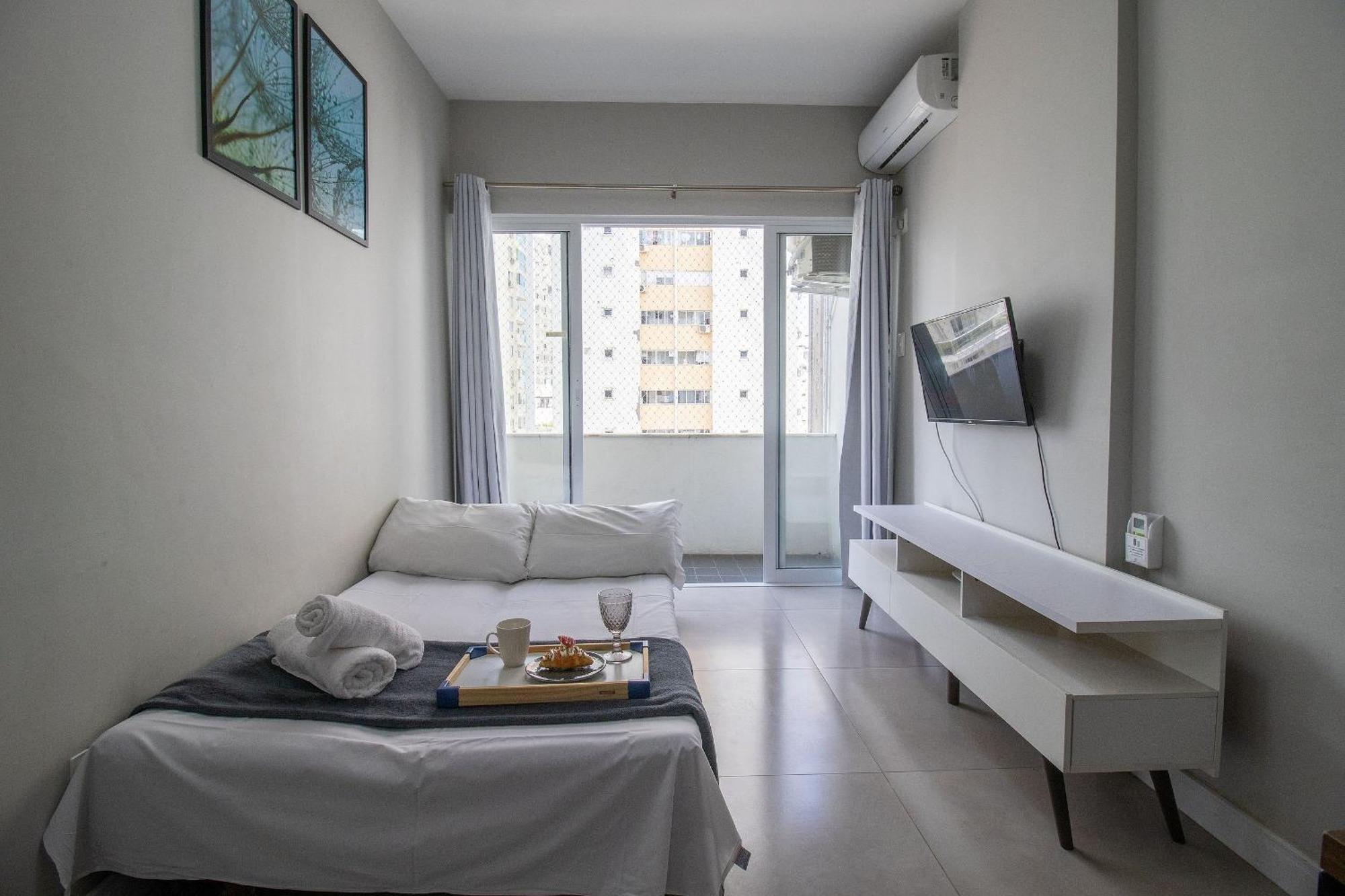 Apartamento Pos43 - 1dorm, Climatizado, Frente Av. Brasil